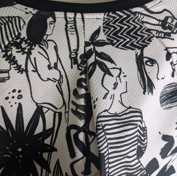 ZARA TRF Avant Garde Sketch Print Textured Sheath T-Shirt Dress in White & Black - Picture 11 of 12